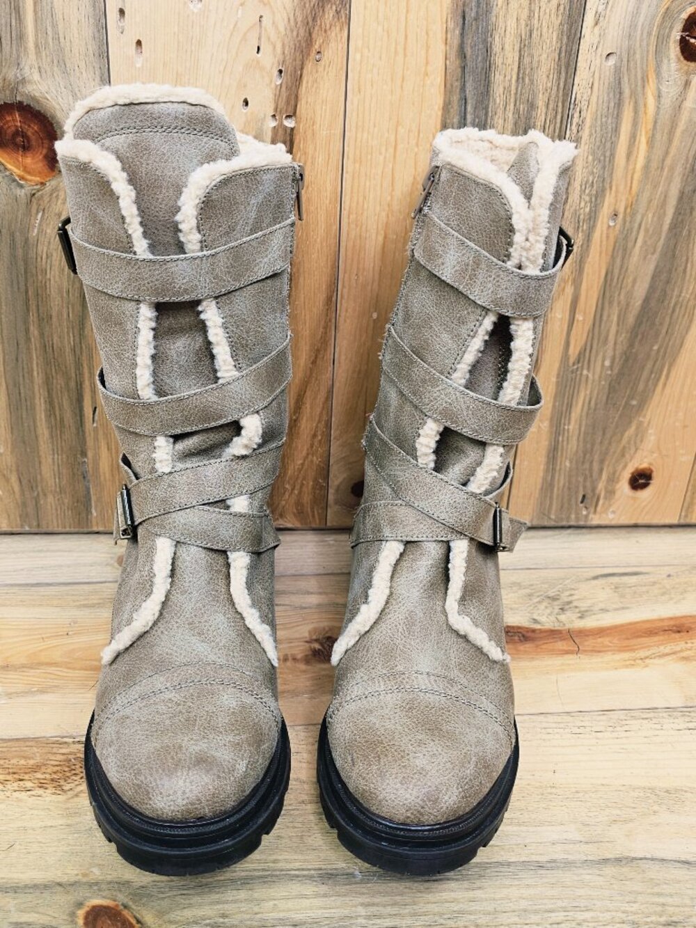 ROCKET DOG Fleece Lined Winter Boots Size 8.5